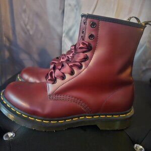 Womens Doc Marten 1460 Smooth Leather Lace Up Boots